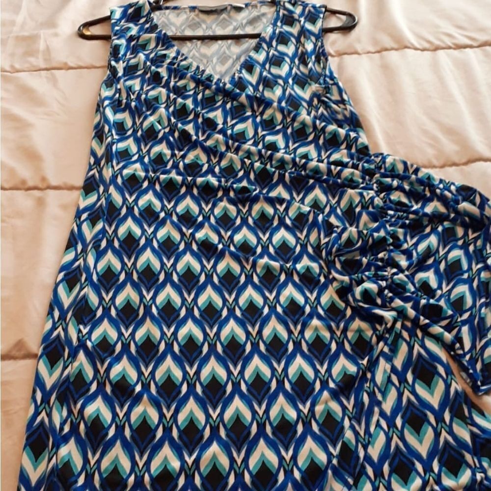 Name brand dresses and tops
